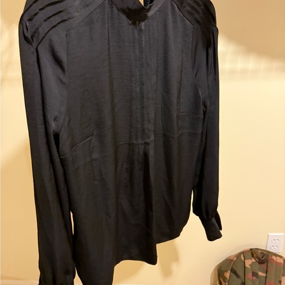 Express Womens Blouse - Picture 3 of 7